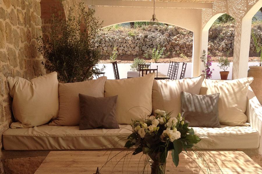 Styled lounge terrace at Cuatre Finques, a natural setting for creative shoots